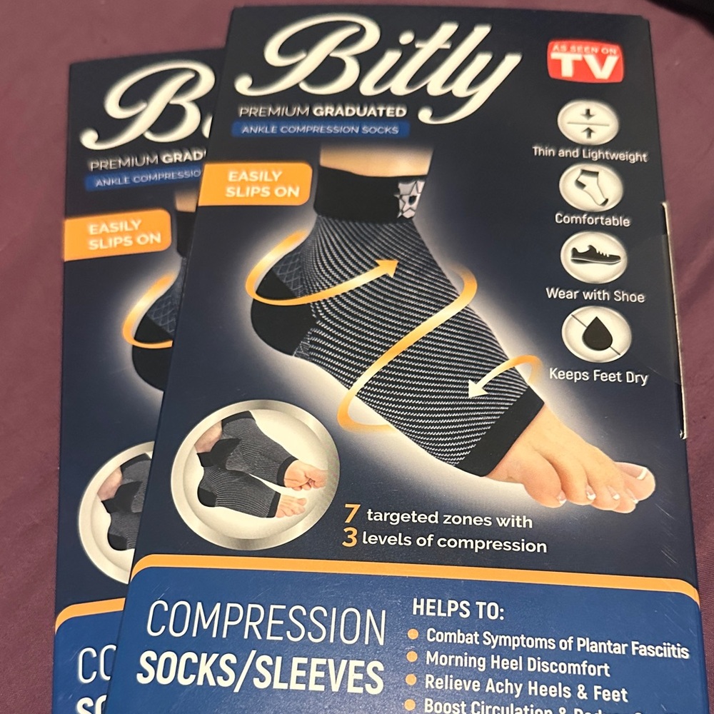 Graduated Ankle Compression Socks - Gray - Picture 2 of 3